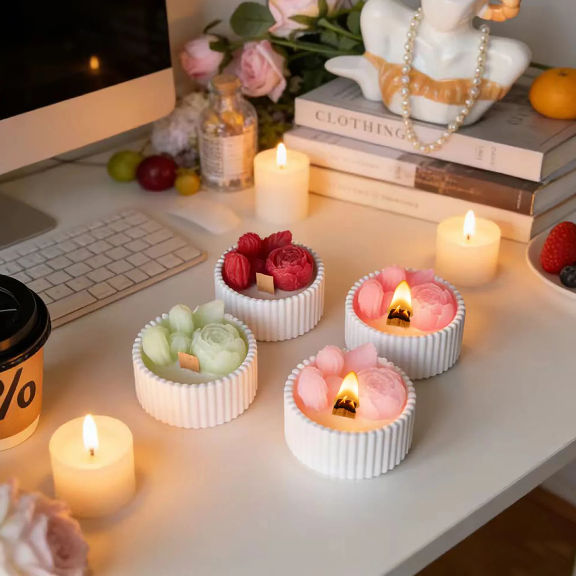 2個入りフローラルローズカップ型アロマキャンドル、セラミック - Paraffin Candle Wax のレビューと価格